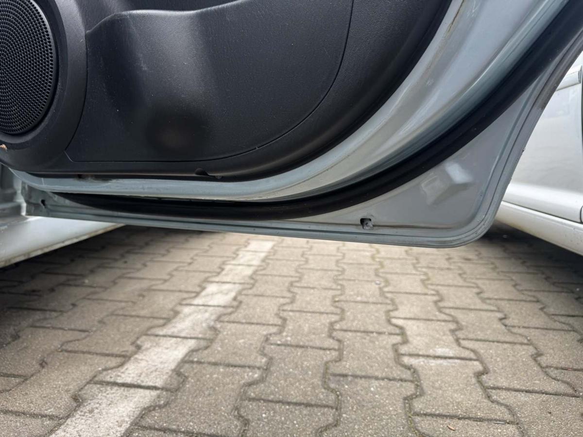 Hyundai Matrix original T&uuml;r hinten rechts VS Celadon Blue Rohbau Bj.2009
